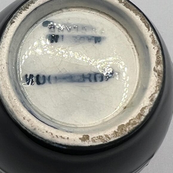 Moorcroft cobalt blue freesia Pattern mini Vase 4” tall  stamped Moorcroft - Picture 7 of 7